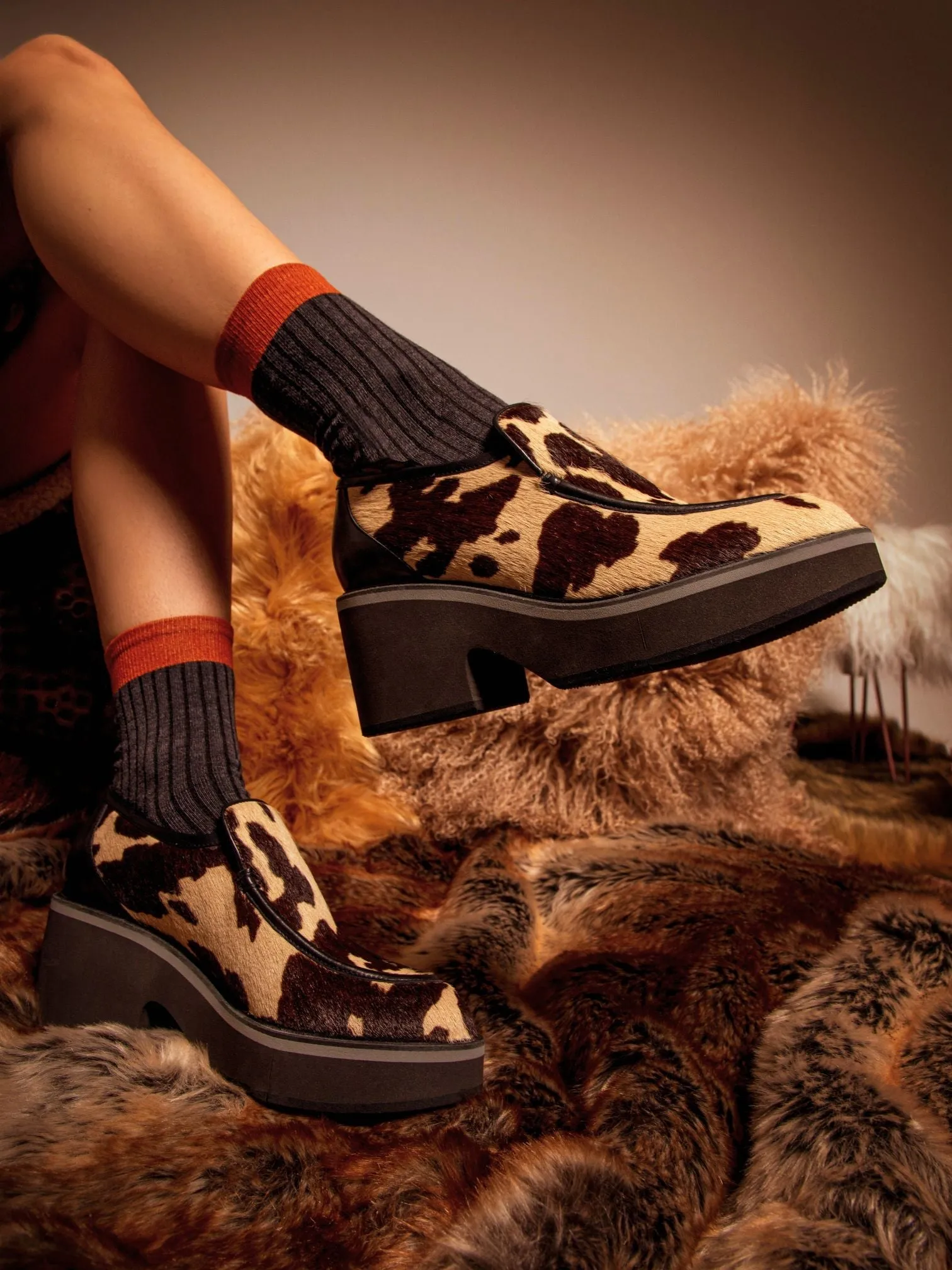 ARINAV, print brown