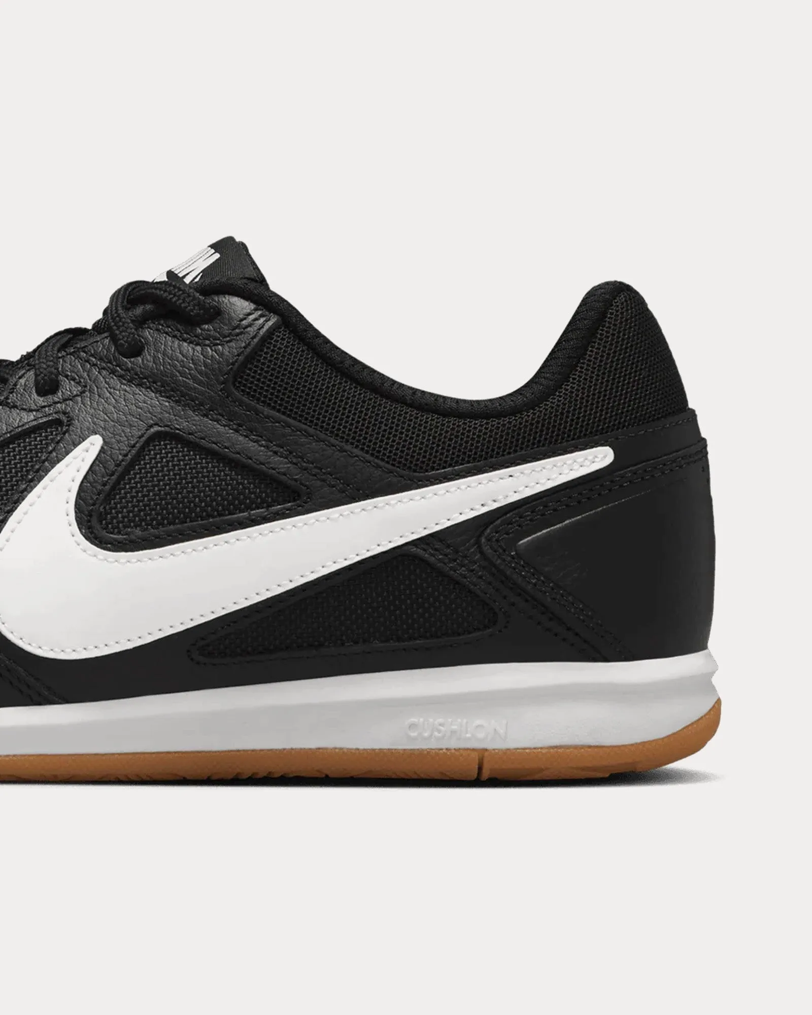 Gato Leather Black / White Low Top Sneakers