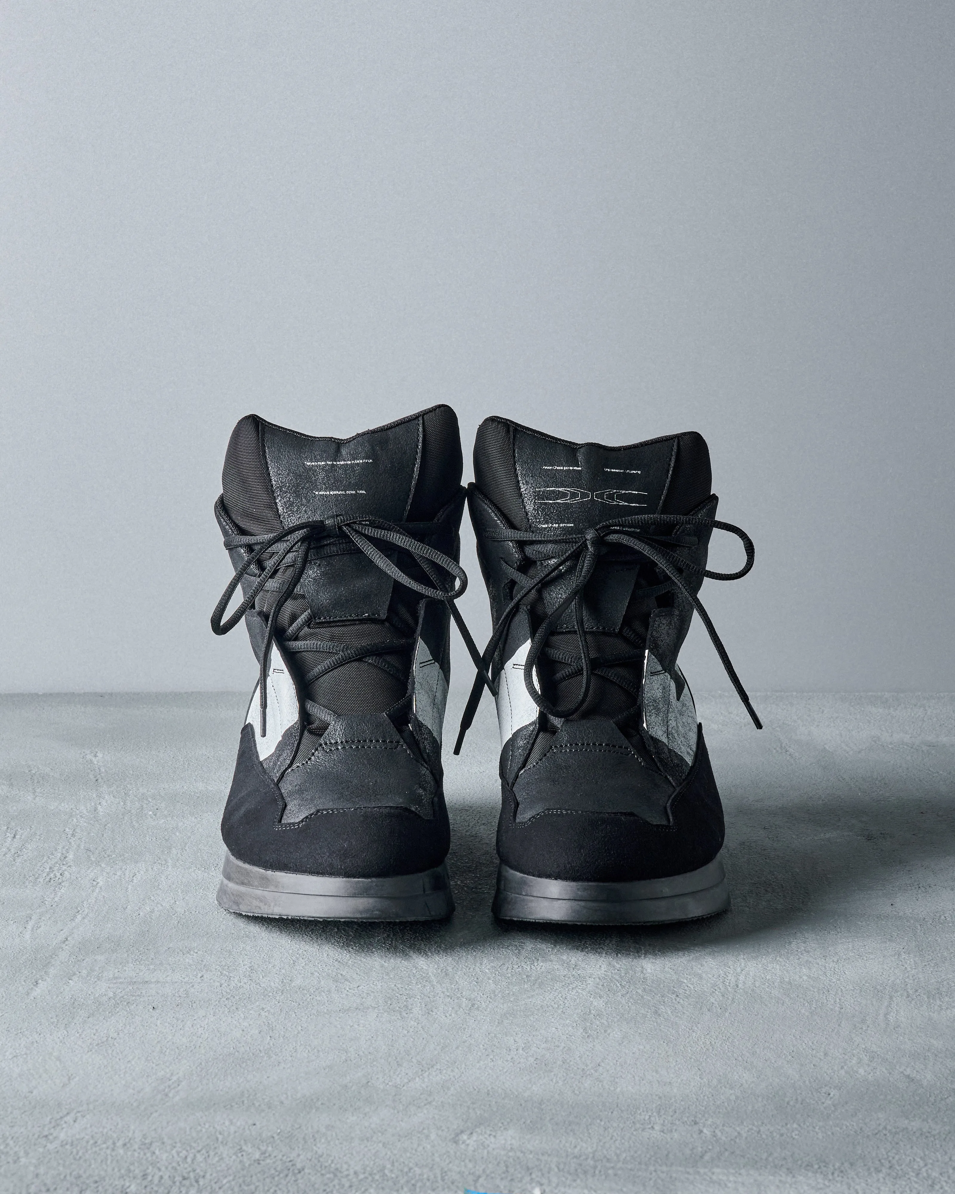 Julius Hi-top lace-up sneaker